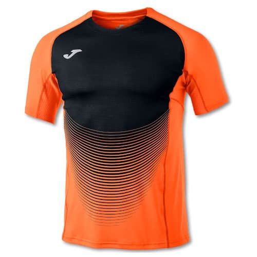 camiseta de color naranja y negro