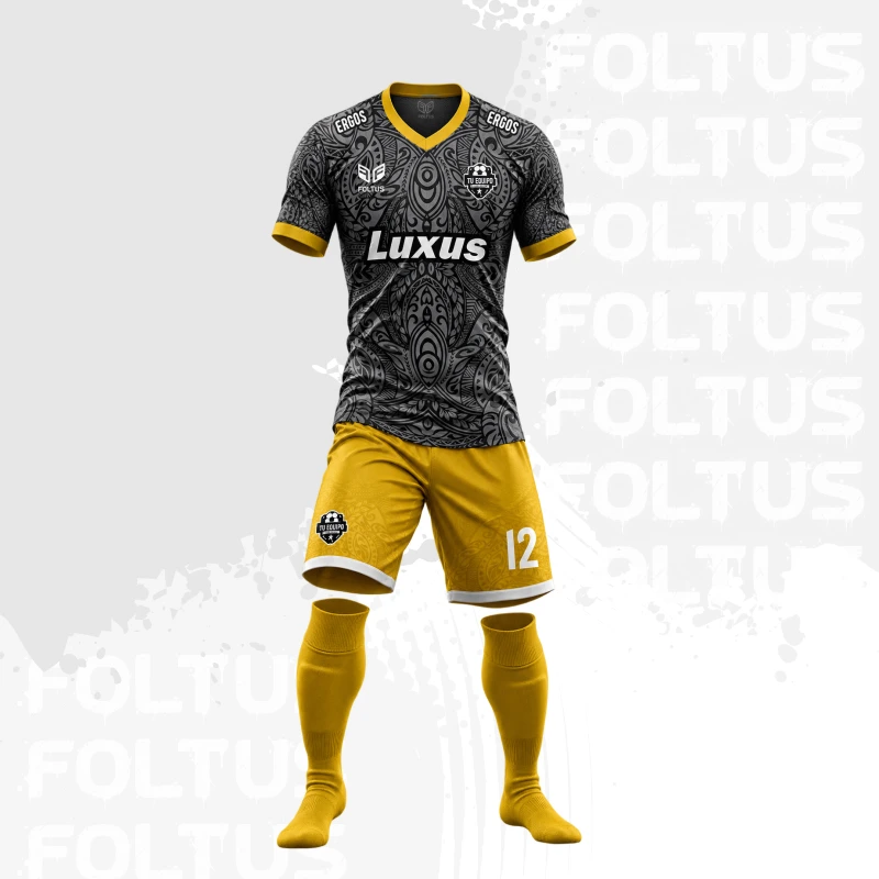 Uniforme de fútbol completo personalizado: camiseta, short y medias con el mismo diseño