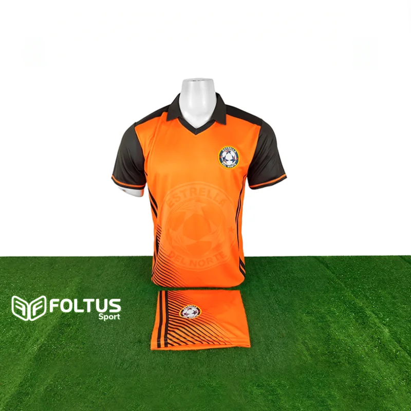 uniforme personalizado naranja hecho por Foltus Sport