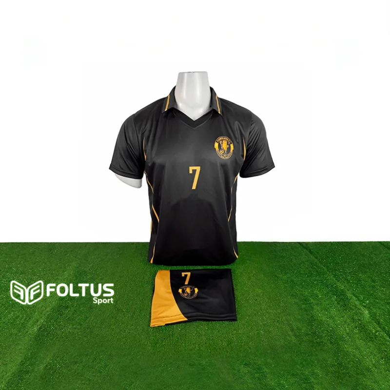 uniforme personalizado negro hecho por foltus sport